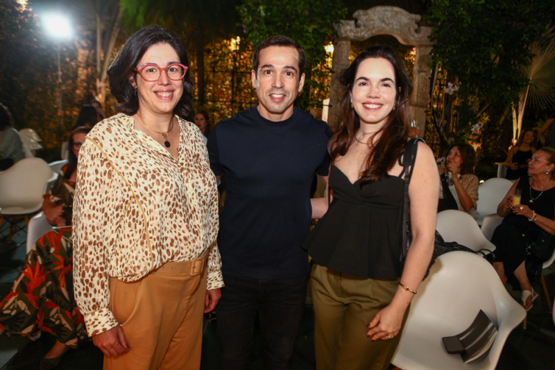 Olhar interior - Com presença de Christian Cravo, Exposição “Anima” é inaugurada na Galeria Multiarte, em Fortaleza