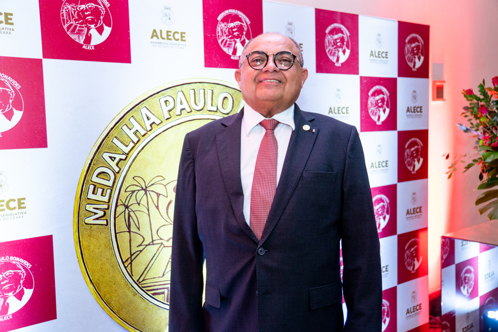 Brasília concede cidadania honorária ao ministro do STJ Teodoro Silva Santos