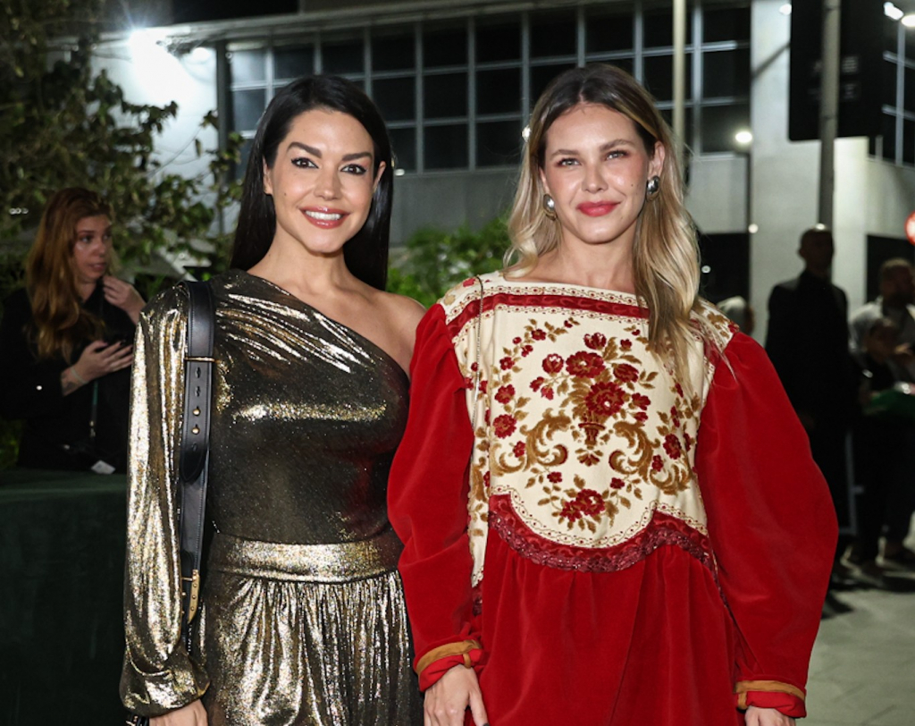 Thais Fersoza E Louise D'tuani