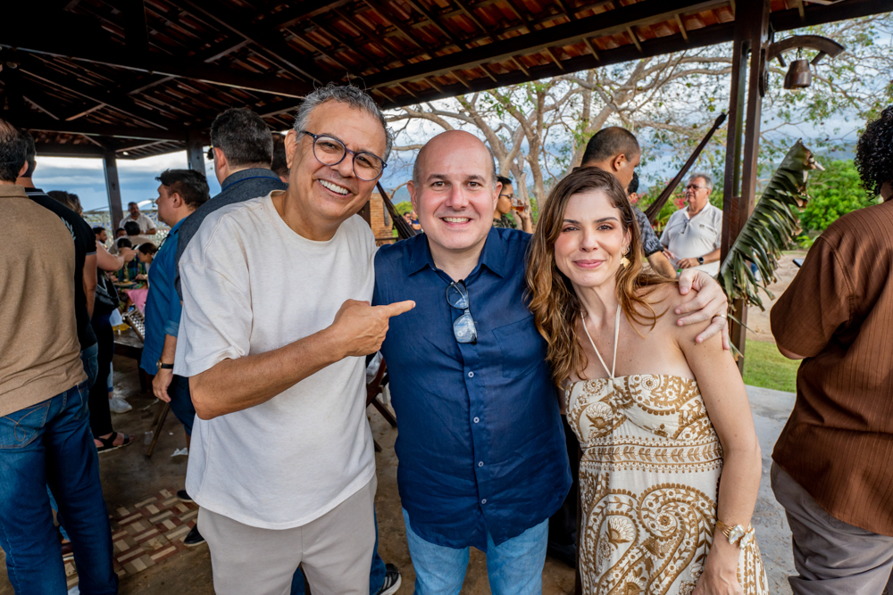 Valdir Fernandes, Roberto Cláudio E Carol Bezerra