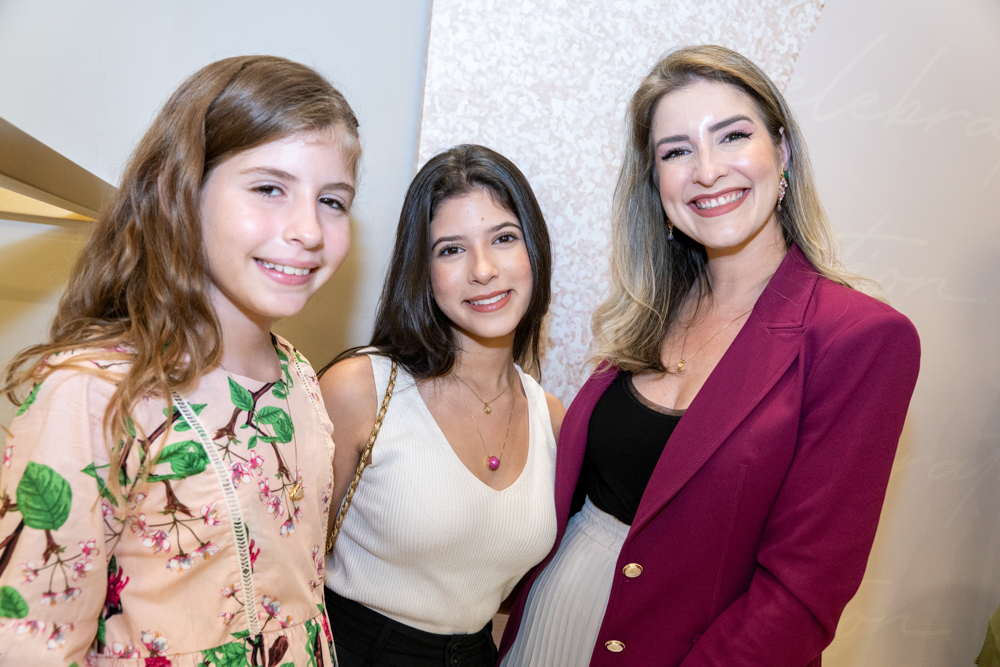 Valentina, Lara E Leiliane Pinheiro
