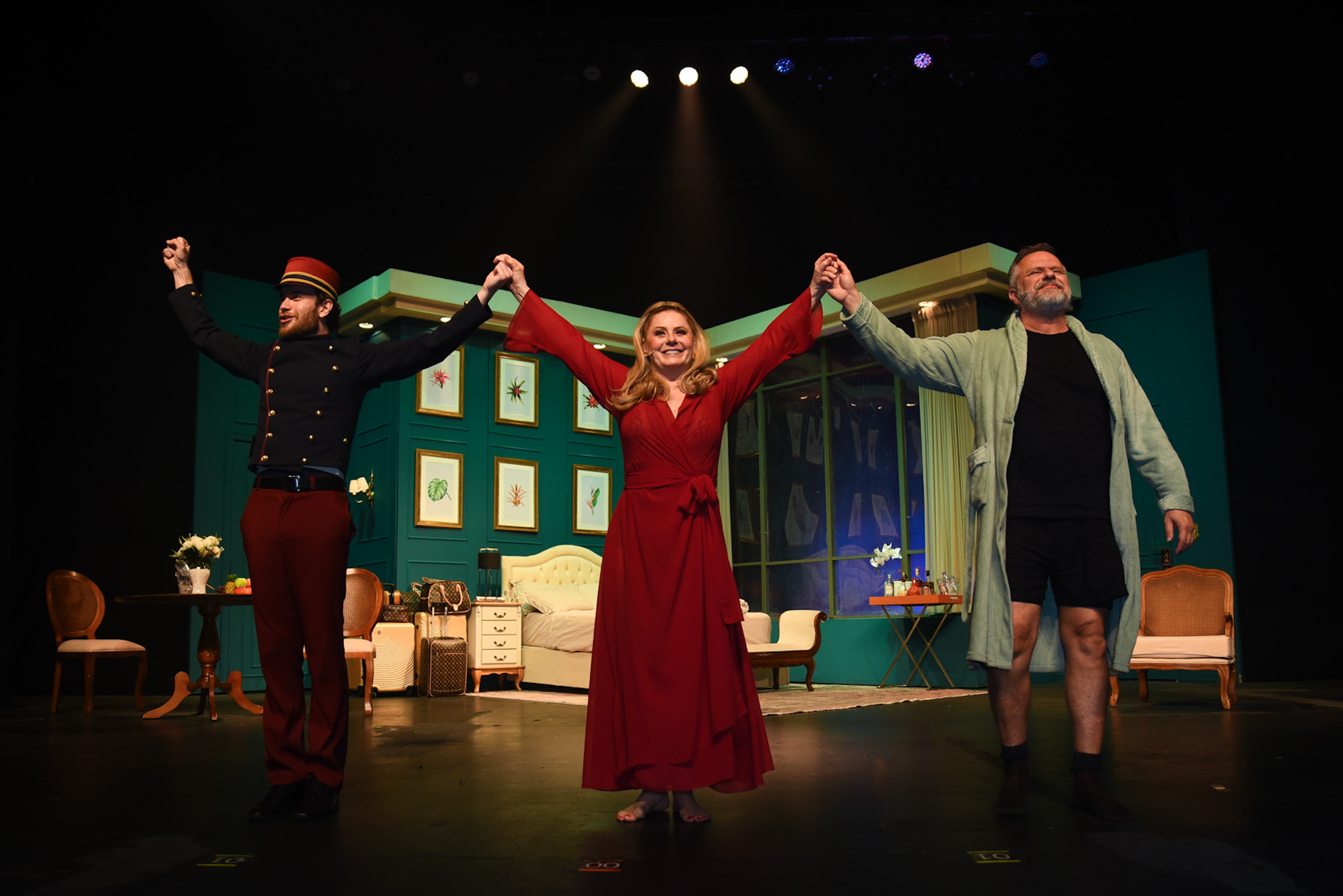 Vera Fischer brilha na estreia do espetáculo ‘O casal mais sexy da América’ em São Paulo