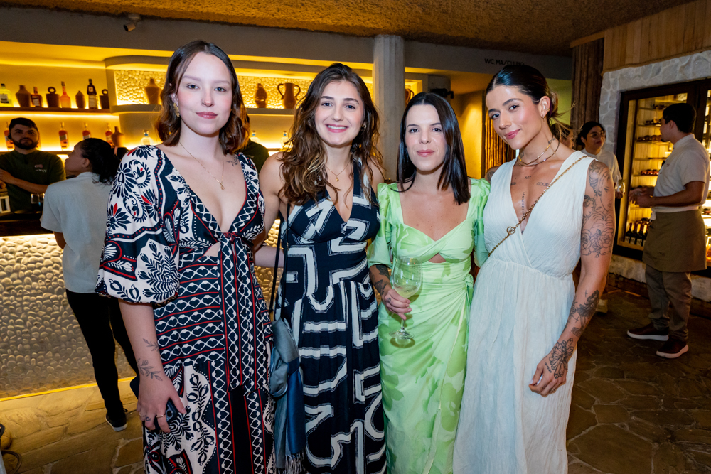 Victoria Grossi, Laura Romero, Gabriella Farah E Luisa Eugênio (2)