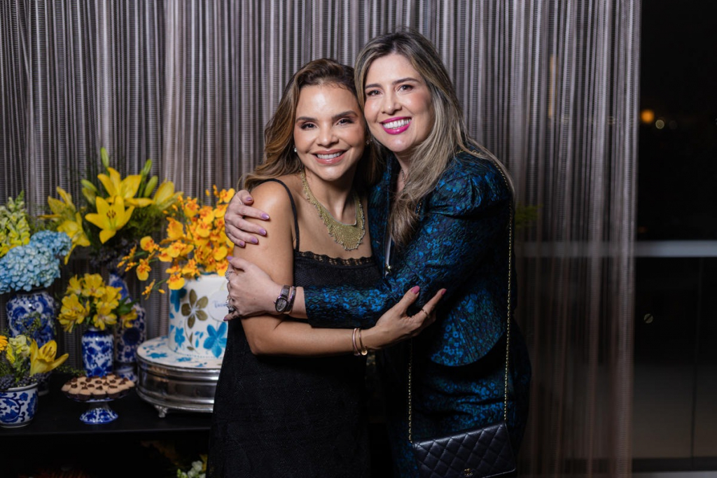 Viviane Martins E Roberta Ponte