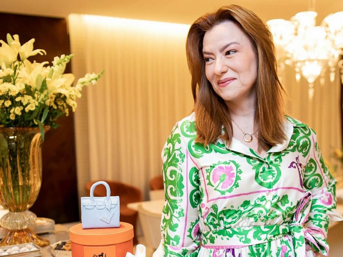 Aline Félix Barroso comemora aniversário em noite organizada pela irmã Cláudia Majela