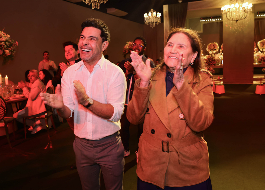 Zezé Di Camargo E Mãe