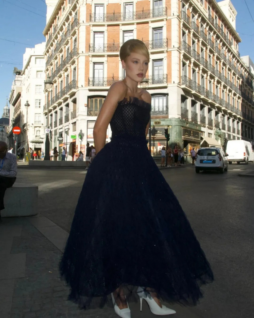 ✨️ Bruna Marquezine, De 30 Anos, E Sasha Meneghel, De 27, Foram Destaques No Desfile Da Grife C (8)