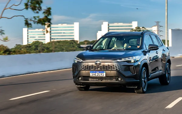 1 Toyota Corolla Cross Xrx 2025