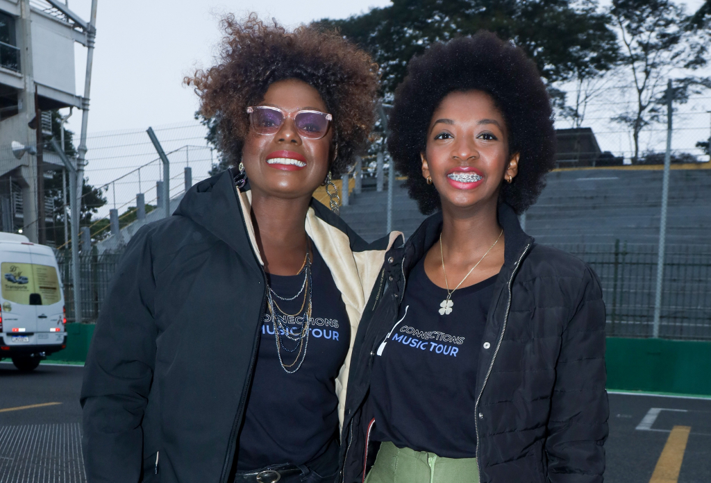 Adriana Alves E A Irmã