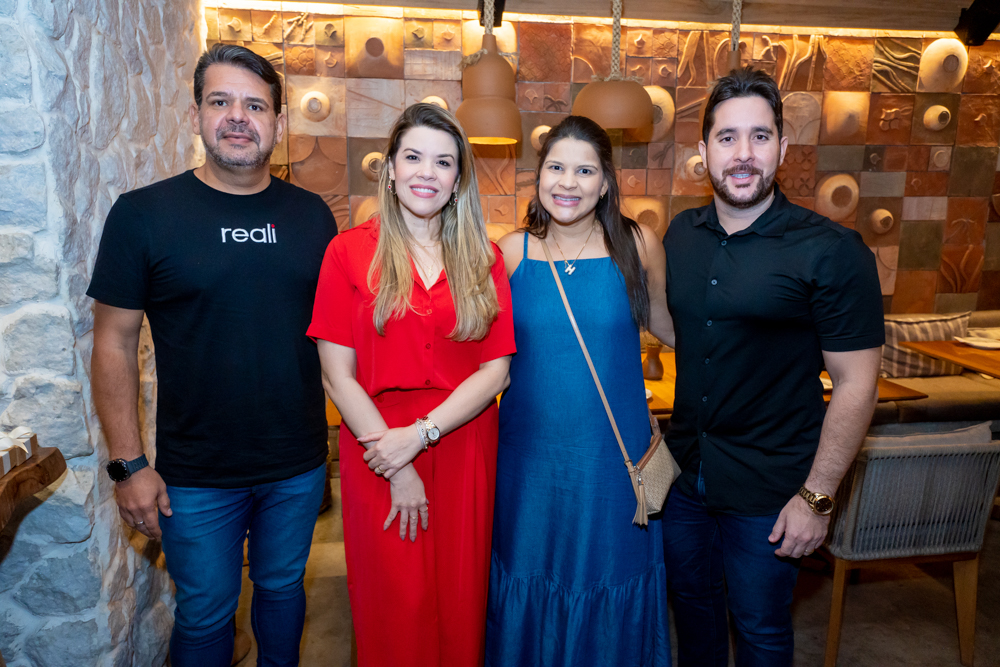 Adriano Alves, Juliana Marinho, Henne Cabral E Hugo Morais