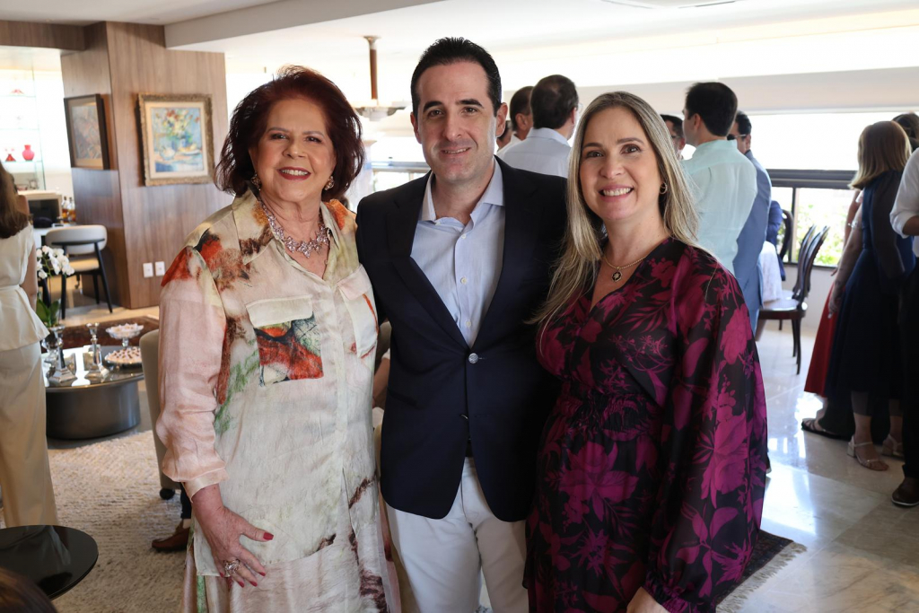 Ana Virgínia Carneiro, Leonardo Carneiro E Fabia Carneiro