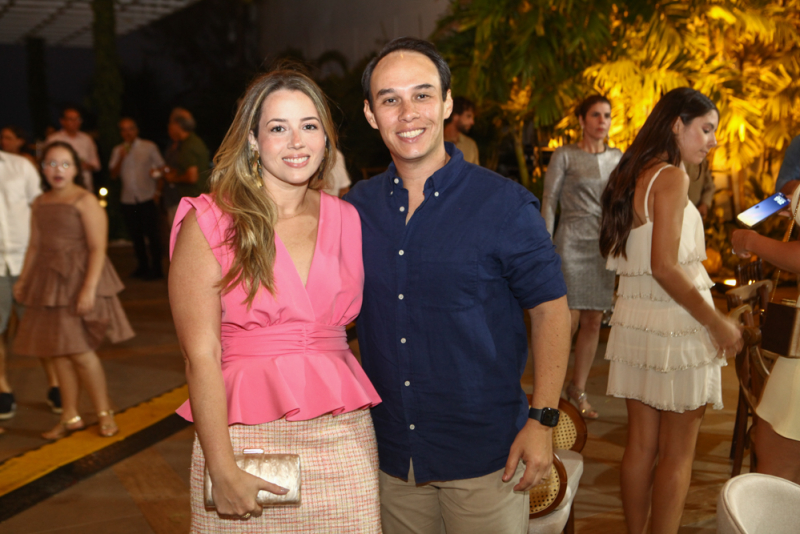 Sessão Parabéns - Adriano Fiúza comemora 60 anos em grande festa no La Maison