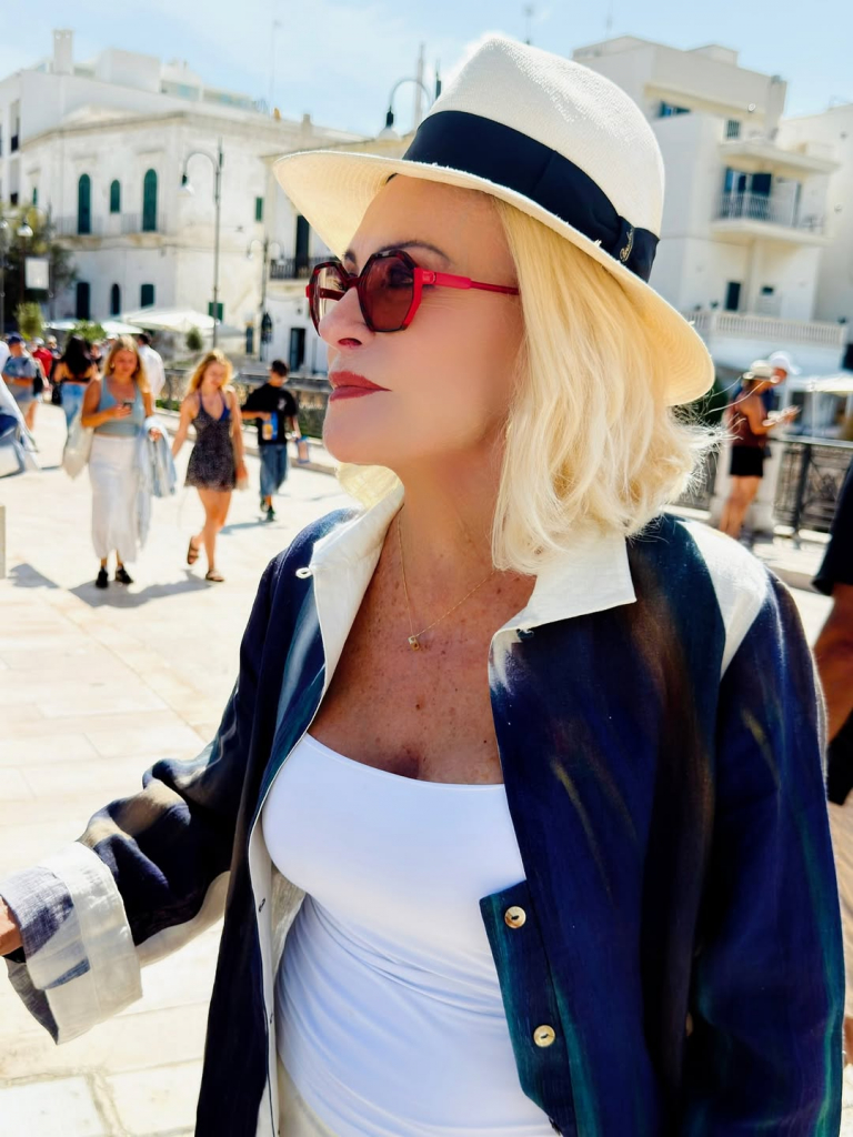 Aqui Em Polignano A Mare O Sol Parece Que Brilha Diferente… O Clima Abraça A Gente Mesmo. E Olha (4)