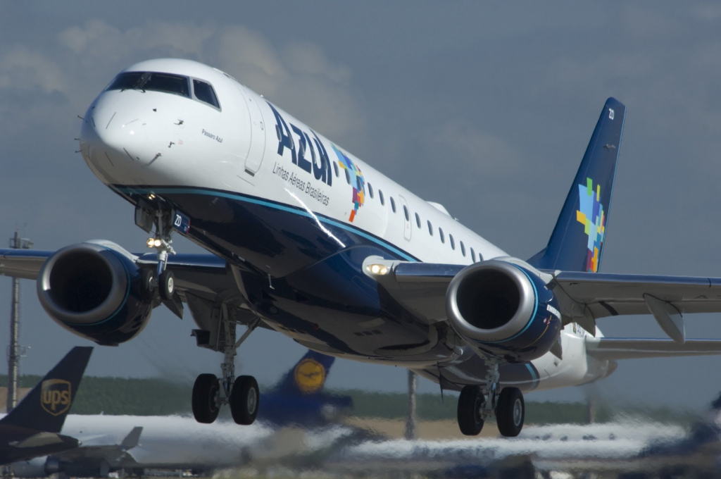 Azul Embraer