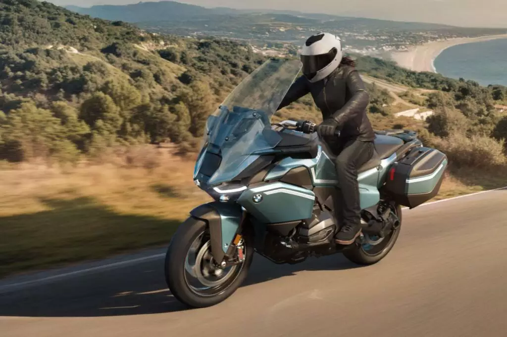 BMW R 1300 RT em pré-venda na BMW Haus Fortaleza; confira preço e versão