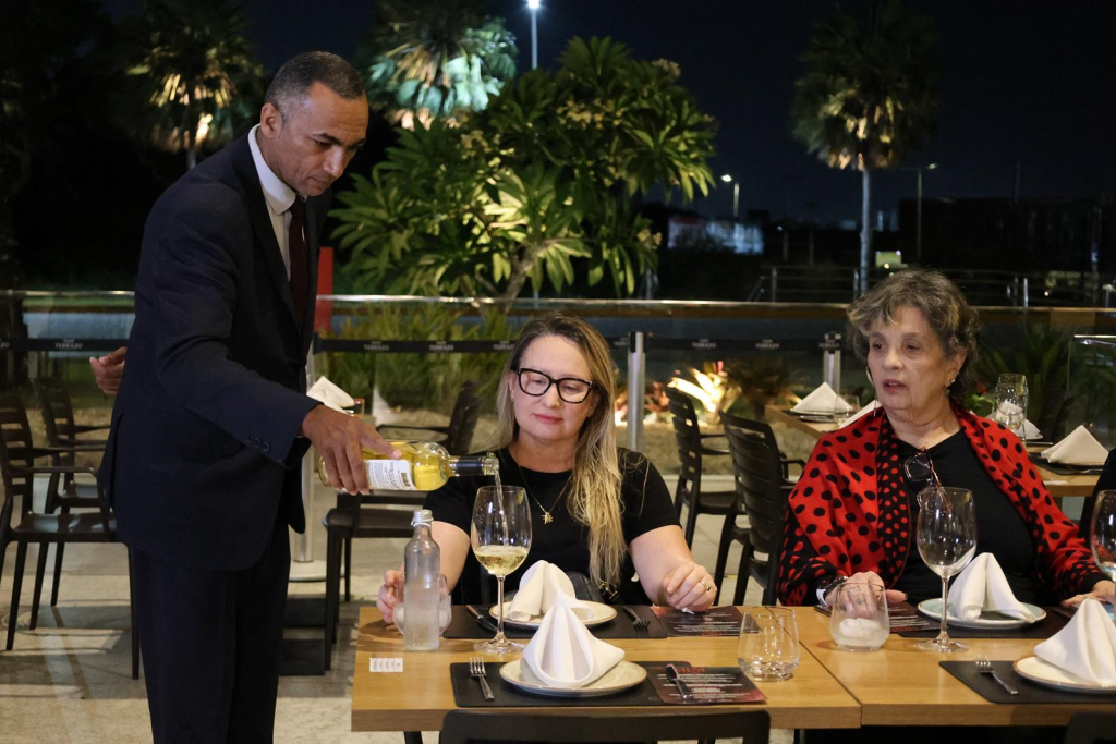 Brava Wine Shopping Terrazzo (3)