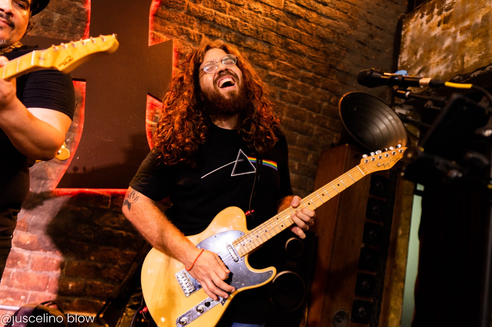 Caike Falcão e Di Castro animam programação musical do sábado (27) na Vila Azul do Mar Caike Falcão e Di Castro animam programação musical do sábado (27) na Vila Azul do Mar