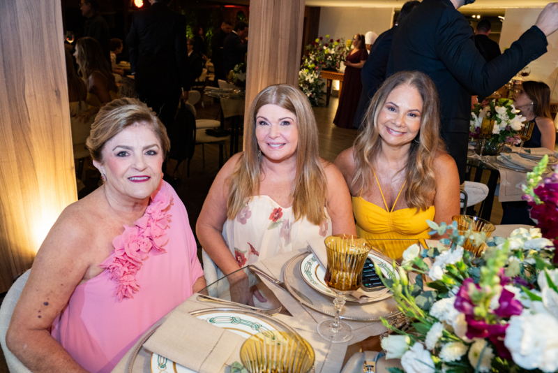 Votos renovados - Camile Quintão e Rodrigo Carneiro brindam aos 10 anos do “sim”