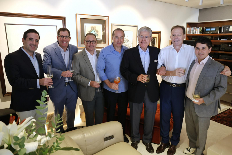 Casamento civil - Geórgia Busgaib e Dudu Carneiro dizem “sim” em elegante recepção no endereço de Ana Virgínia e Lúcio Carneiro