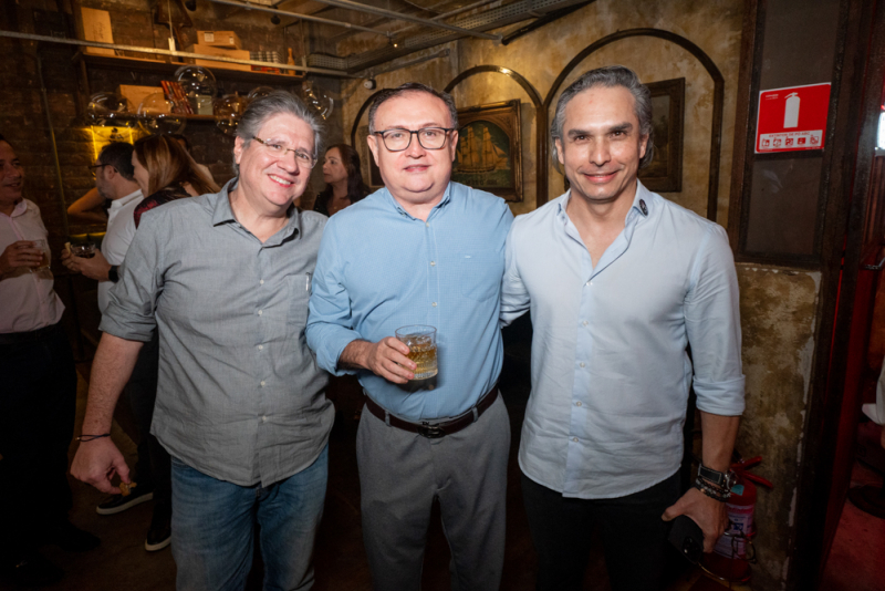 Mercado imobiliário - Construtora Colmeia comemora sucesso do iHome Meireles em noite exclusiva no Hoots Gastropub