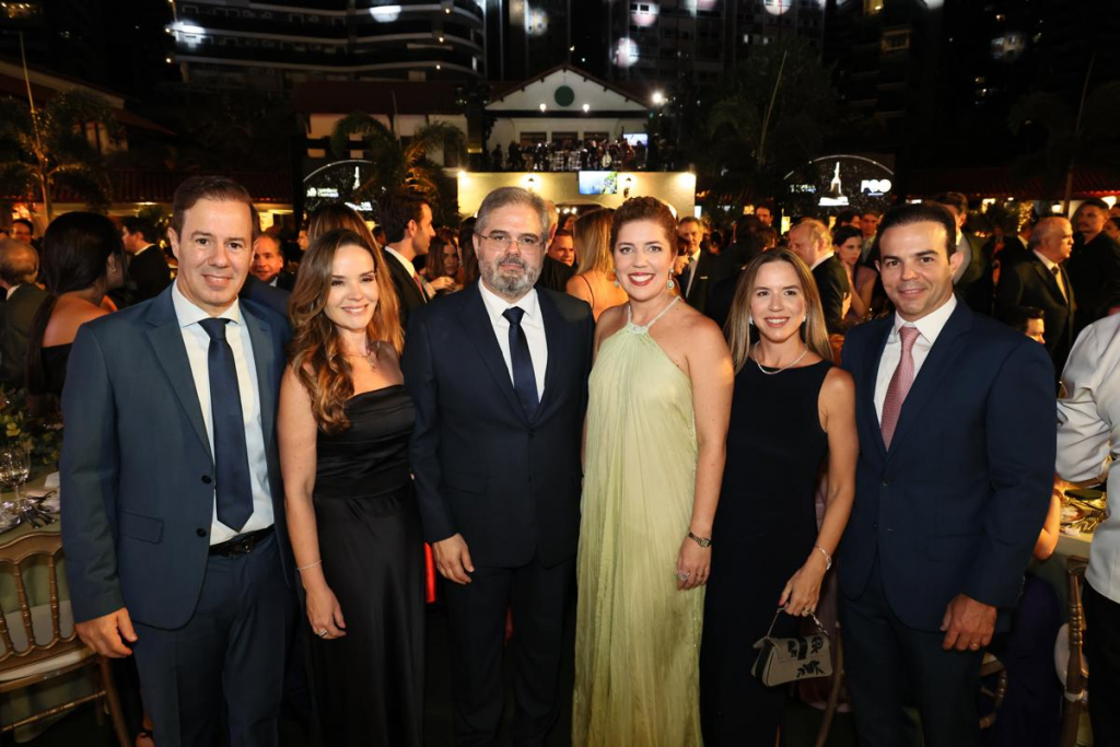 Cesar Ribeiro, Tereza Ribeiro, Edson Queiroz Neto, Ticiana Rolim, Isabela Rolim, Drauzio Barros Leal
