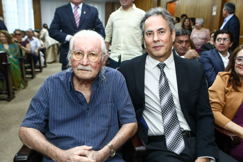 Triênio 2025-2028 - Cid Alves é empossado presidente da FACIC em cerimônia na sede da entidade