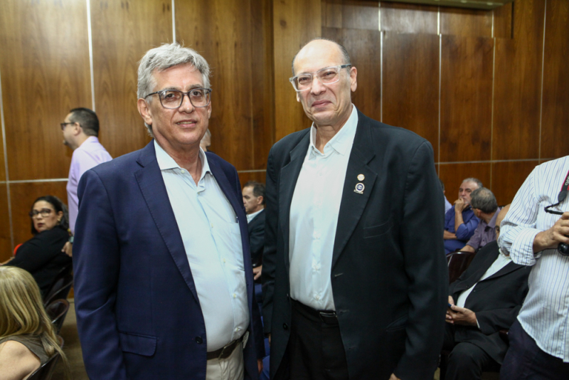 Triênio 2025-2028 - Cid Alves é empossado presidente da FACIC em cerimônia na sede da entidade