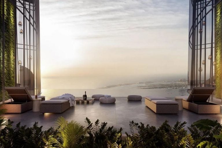 Ciel Dubai Marina Piscina