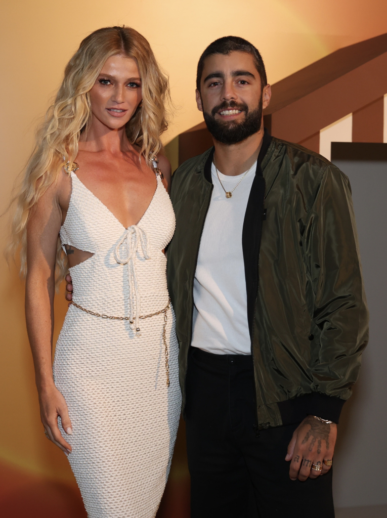 Cintia Diecker E Pedro Scooby