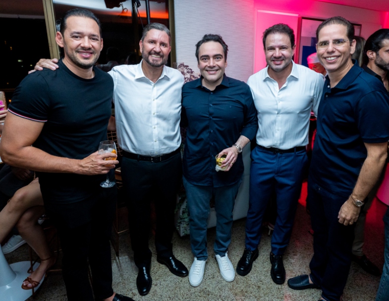 Política e celebração marcam encontro promovido por Ozires Pontes, no Meireles