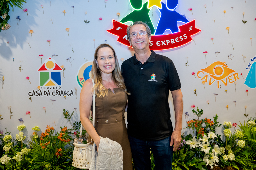 Débora E Augusto Souza