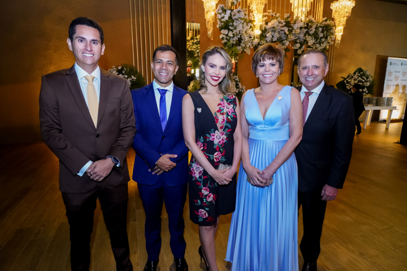 Melhores prefeitos do CE - Prefeitos de 41 municípios cearenses são homenageados no Prêmio Destaque Político 2025