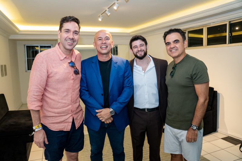 Noite exclusiva - Charutaria El Club Privado festeja cinco anos com pocket show de Edmilson Filho no Iate Clube de Fortaleza