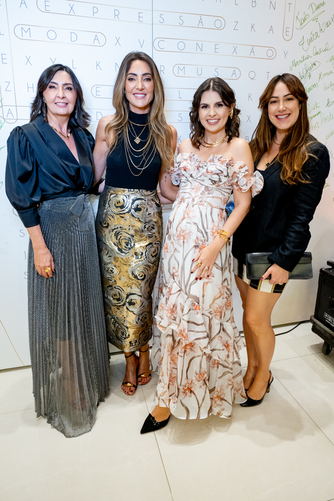 Eliane Gomes, Maria Dolores, Eloisa Gomes E Camila Coutinho (1)