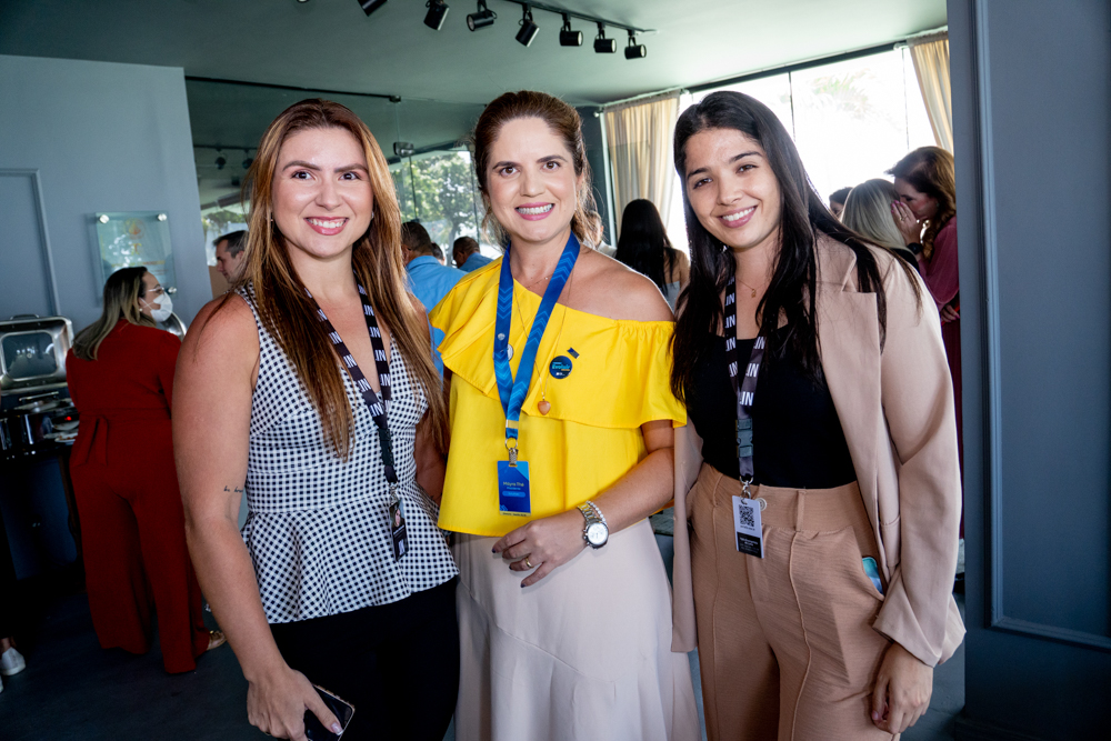 Eveline Holanda, Mayra Thé E Ygila Lima