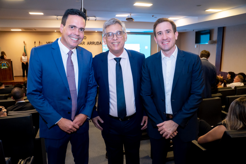 Gestão executiva 2025 - Posse da nova diretoria da FAJECE movimenta CMFor e destaca nomes do setor empresarial