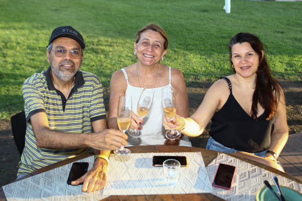 Fabio E Anacristina Belém, Eliza De Castro