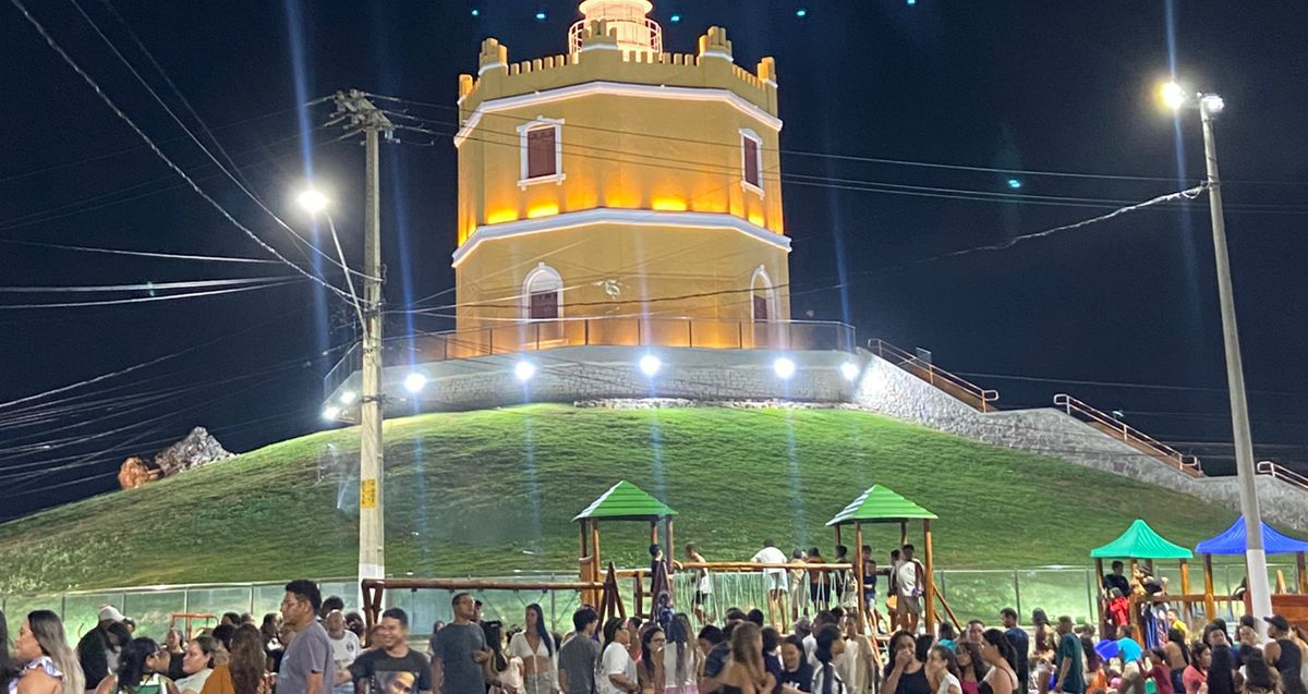 Farol do Mucuripe já recebe visitantes antes da inauguração oficial