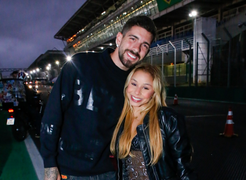 Flavia Saraiva E Namorado