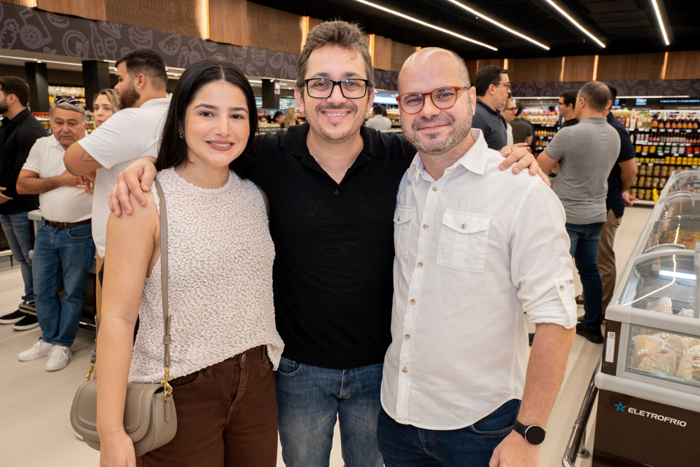 Flávia Teixeira, Thiago Baldu E Rodrigo Meireles