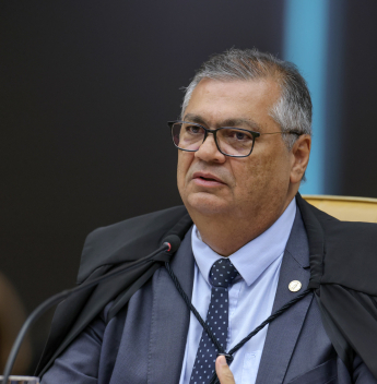 Flávio Dino alerta para radicalização política após ameaça em aeroporto