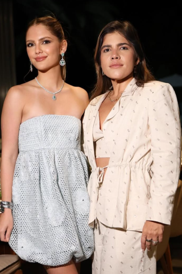 Gabriela Da Escóssia E Gisela Vieira