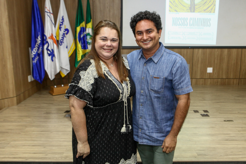 Noite de cinema - Cineasta Carla Di Bonito reúne convidados para encontro cultural em torno do filme “Nossos Caminhos”
