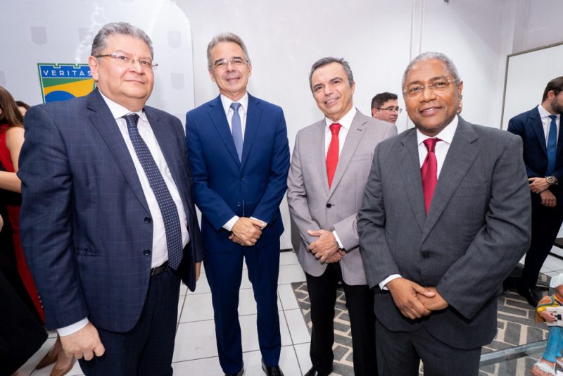 Honraria e prestígio - UNI7 homenageia personalidades do Direito e da gestão pública com a Medalha Agerson Tabosa