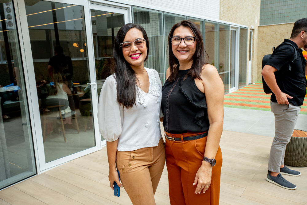 Hellen Lima E Karine Almeida (2)
