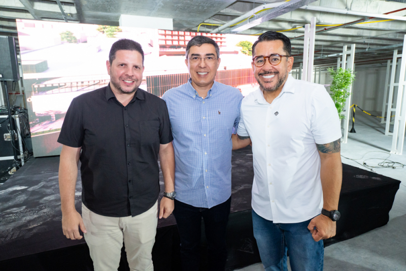 Vitrine cearense - Prefeito Evandro Leitão acompanha obras do Estação Fashion, novo polo atacadista no Centro de Fortaleza