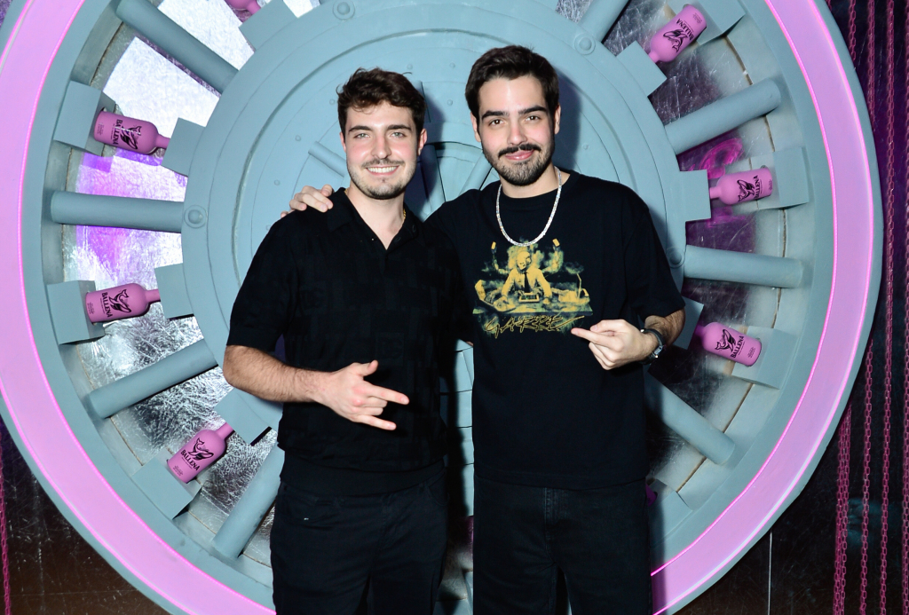 João Augusto E João Silva