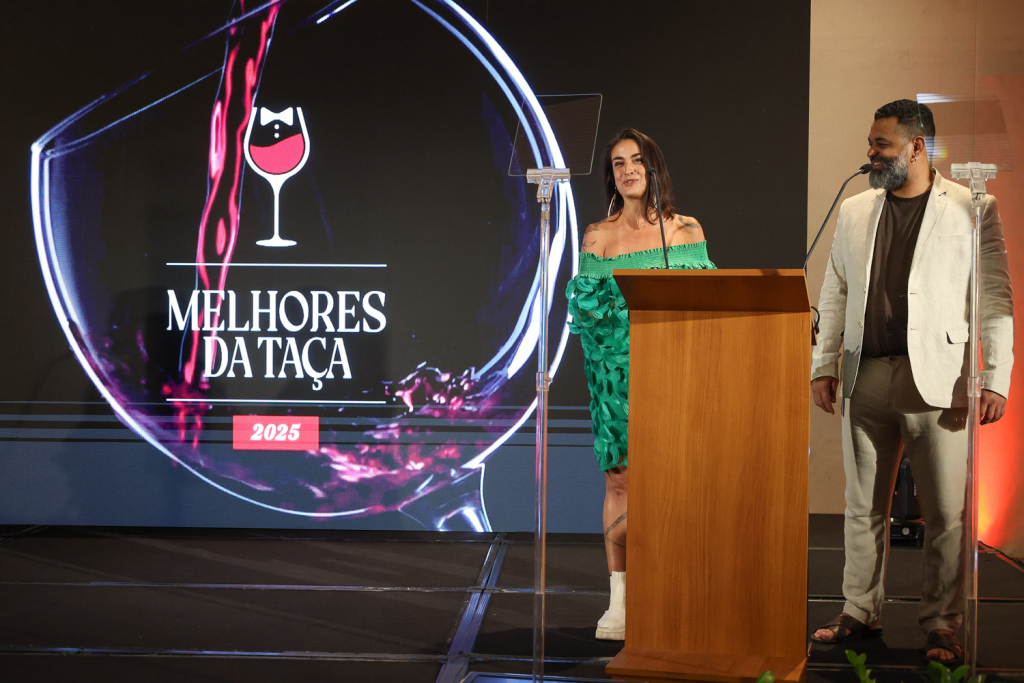 Isadinha E Thiago Teixeira