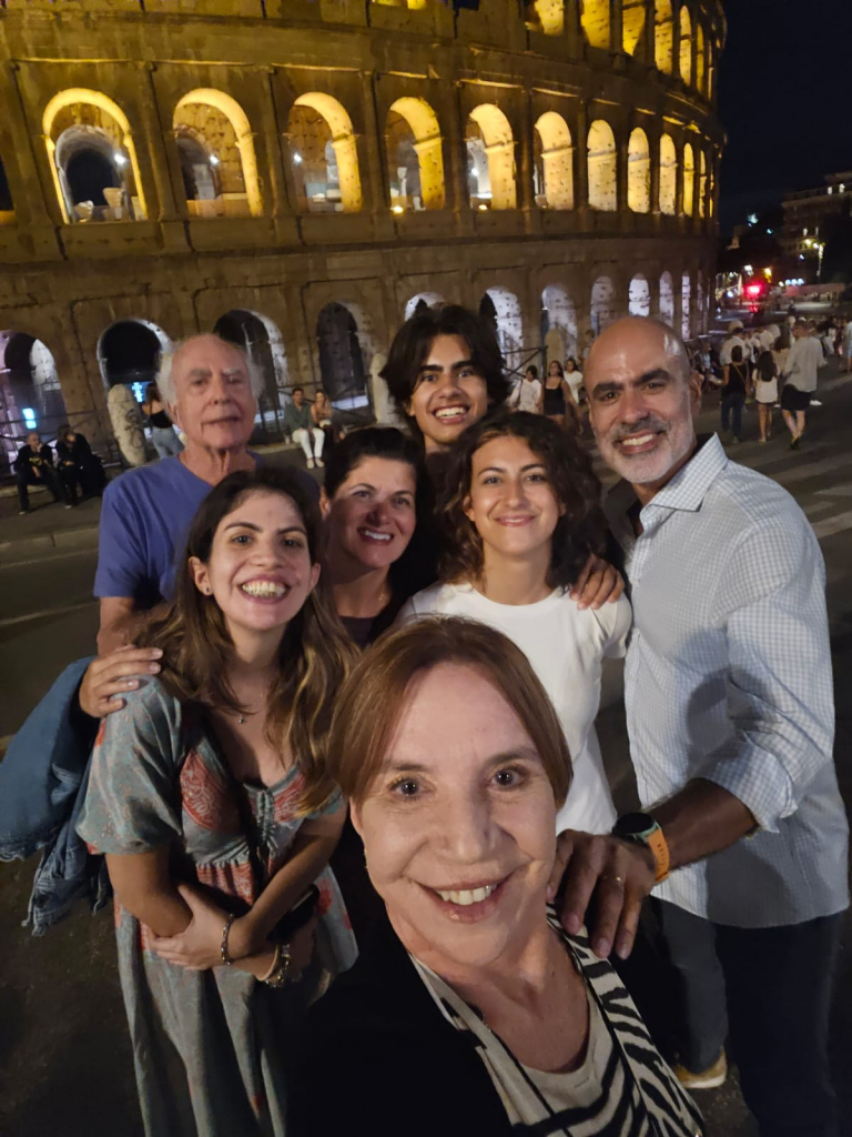Jonny, Bia, Patrícia, Tom, Joana, André E Lúcia Wolff