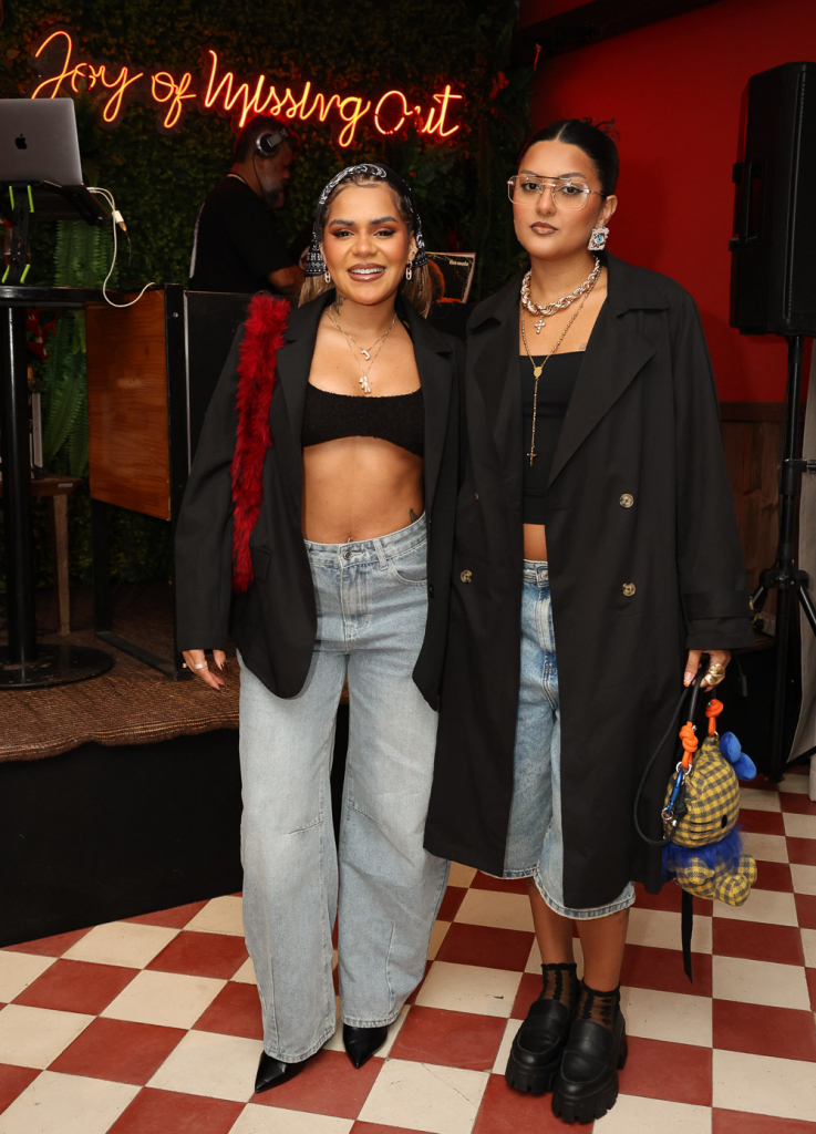 Juliana Soeiro E Yasmim Medeiros